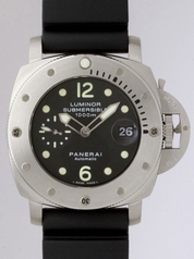 Panerai Luminor Submersible PAM00243 Mens Watch