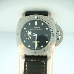Panerai Luminor Submersible PAM00305 Black Dial Watch