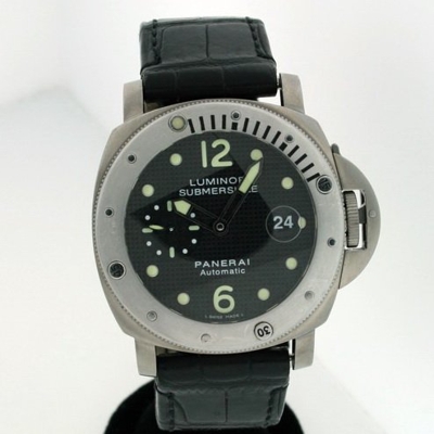 Panerai Luminor Submersible PAM00025 Automatic Watch