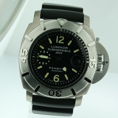 Panerai Luminor Submersible PAM00194 Mens Watch