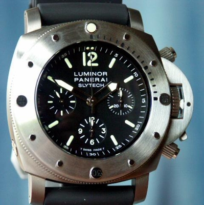 Panerai Luminor Submersible PAM00202 Mens Watch